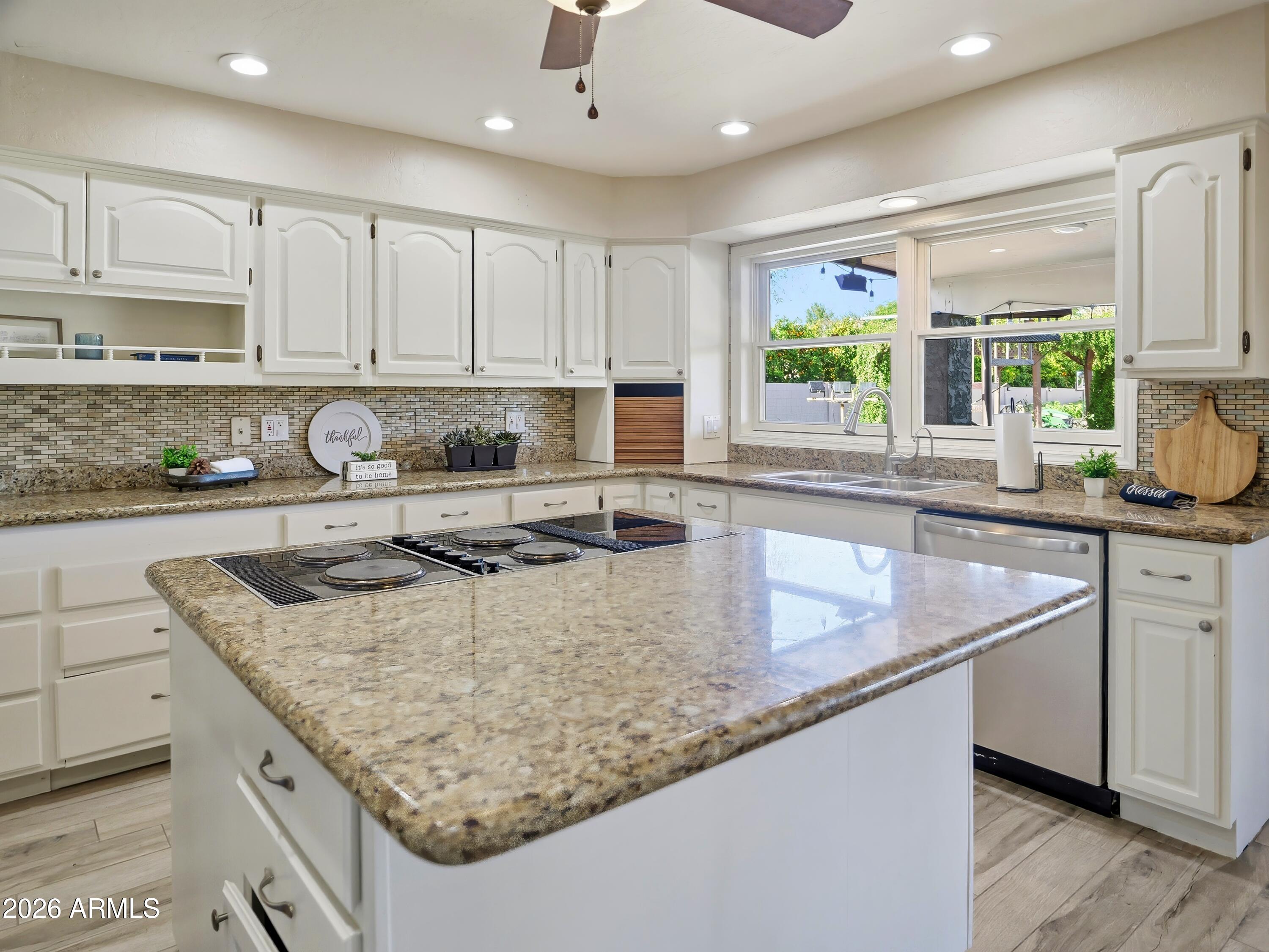 3154 East Inverness Avenue Mesa, AZ 85204 - Photo 13 of 70 High Res Invernes12