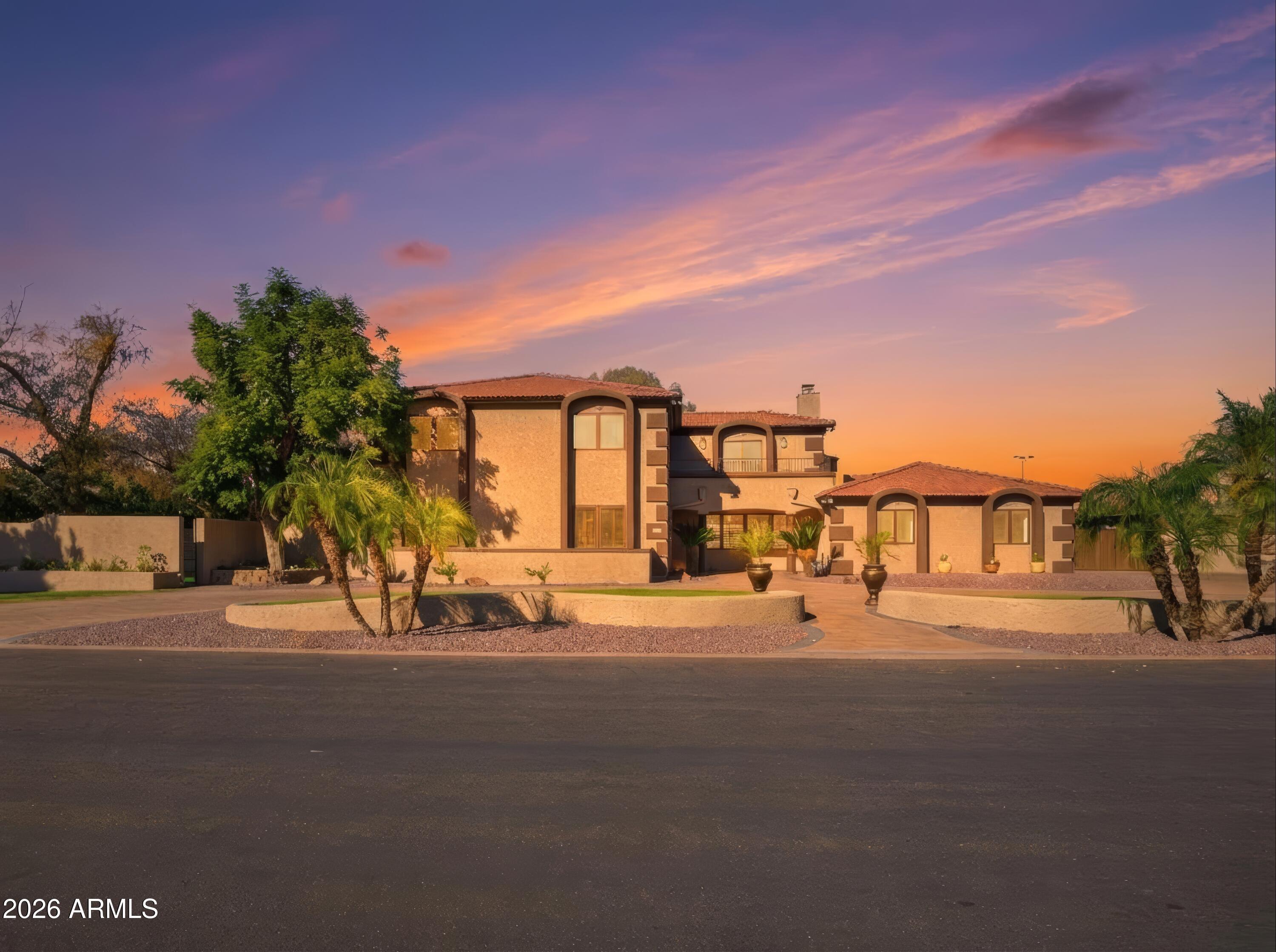 3154 East Inverness Avenue Mesa, AZ 85204 - Photo 3 of 70 Twilight Inverness High Res6