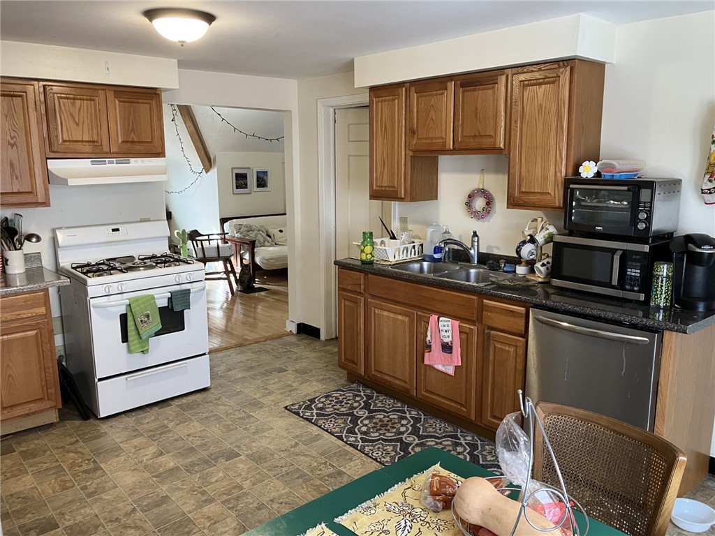 77 Rutgers Street Rochester, NY 14607 - Photo 11 of 14