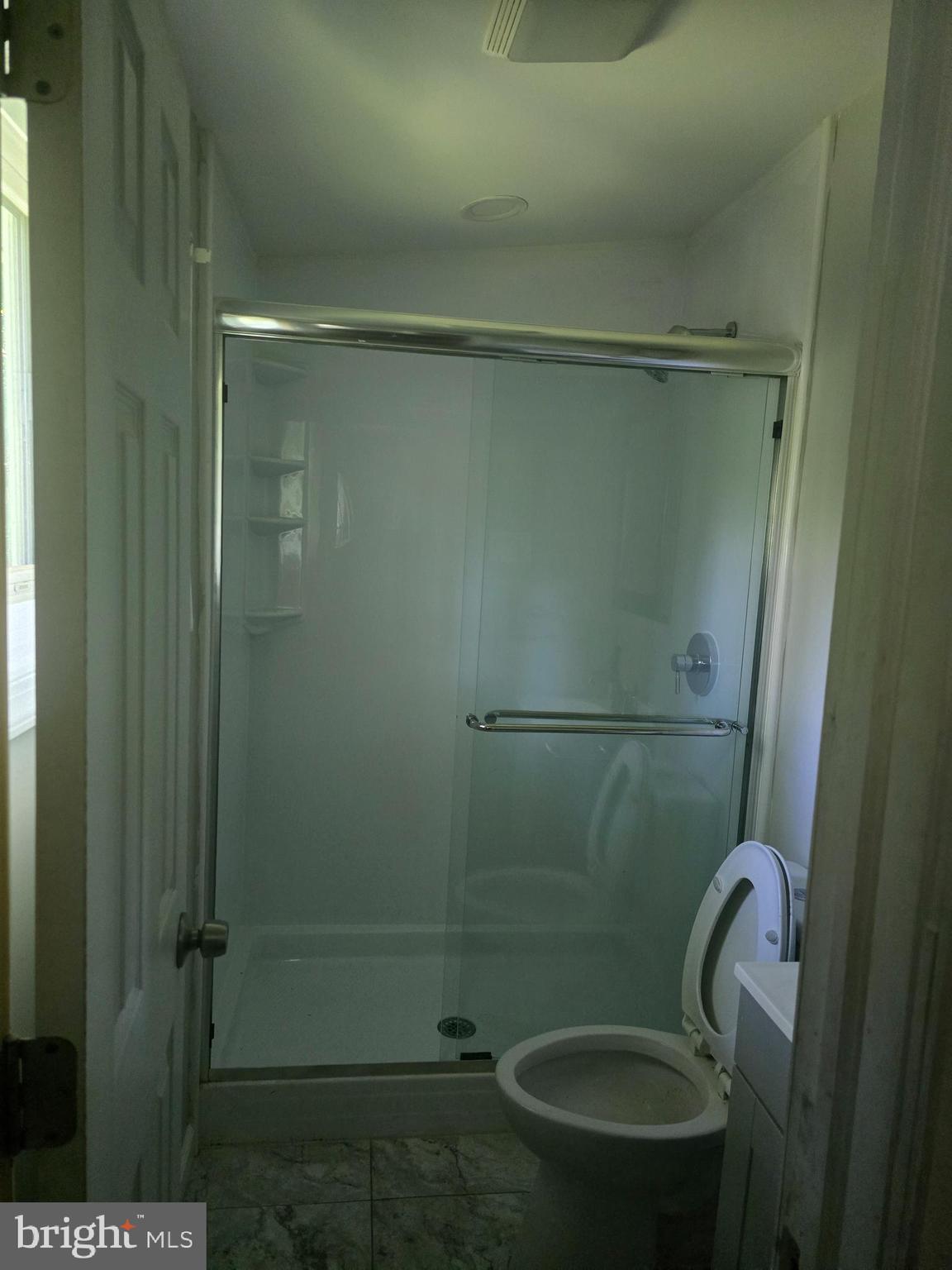 55 Miles Road Claymont, DE 19703 - Photo 13 of 16 Main bathroom