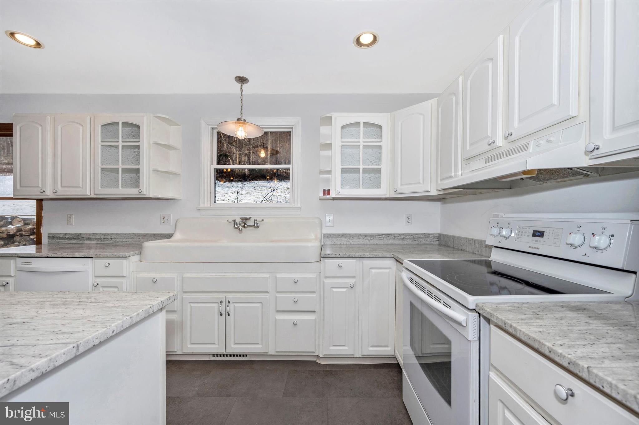 6930 Mountain Church Road Middletown, MD 21769 - Photo 21 of 61 Country Kitchen