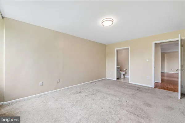 $3,150 | 6631 Wakefield Drive, Unit 203, Alexandria, VA 22307