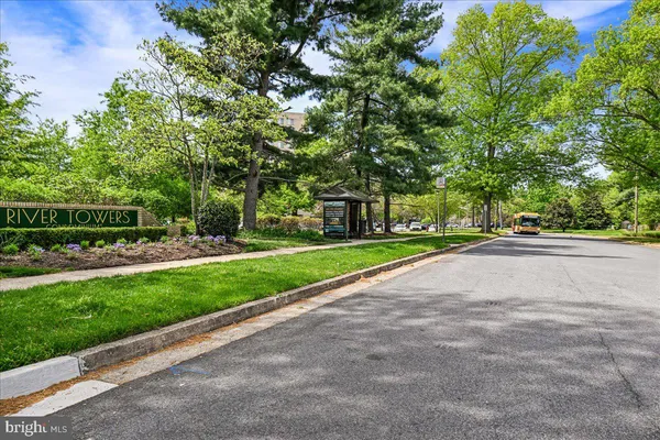 $3,150 | 6631 Wakefield Drive, Unit 203, Alexandria, VA 22307