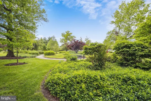 $3,150 | 6631 Wakefield Drive, Unit 203, Alexandria, VA 22307