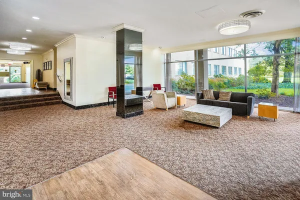 $3,150 | 6631 Wakefield Drive, Unit 203, Alexandria, VA 22307