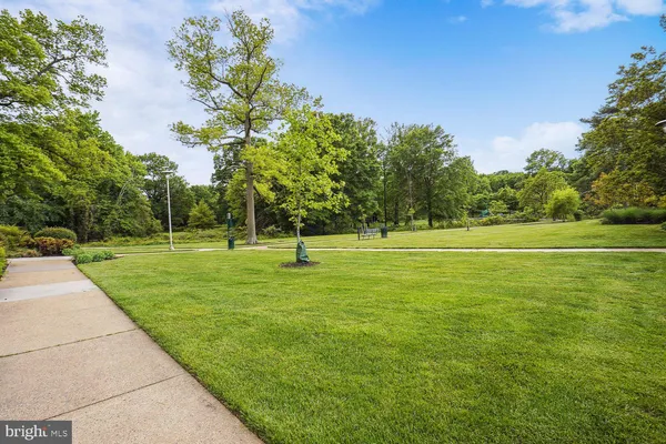 $3,150 | 6631 Wakefield Drive, Unit 203, Alexandria, VA 22307