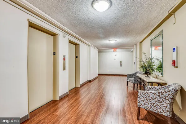 $3,150 | 6631 Wakefield Drive, Unit 203, Alexandria, VA 22307