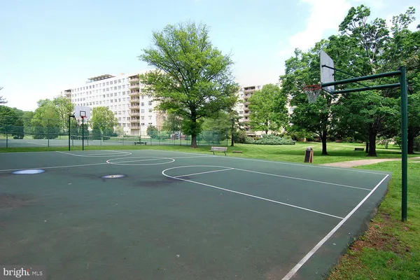 $3,150 | 6631 Wakefield Drive, Unit 203, Alexandria, VA 22307