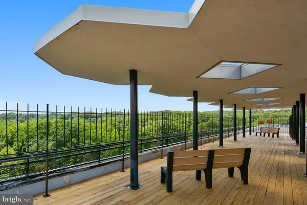 $3,150 | 6631 Wakefield Drive, Unit 203, Alexandria, VA 22307