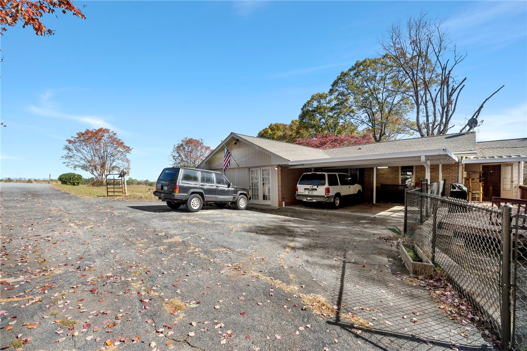155 Ferguson Road Pickens, SC 29671 - Photo 36 of 41