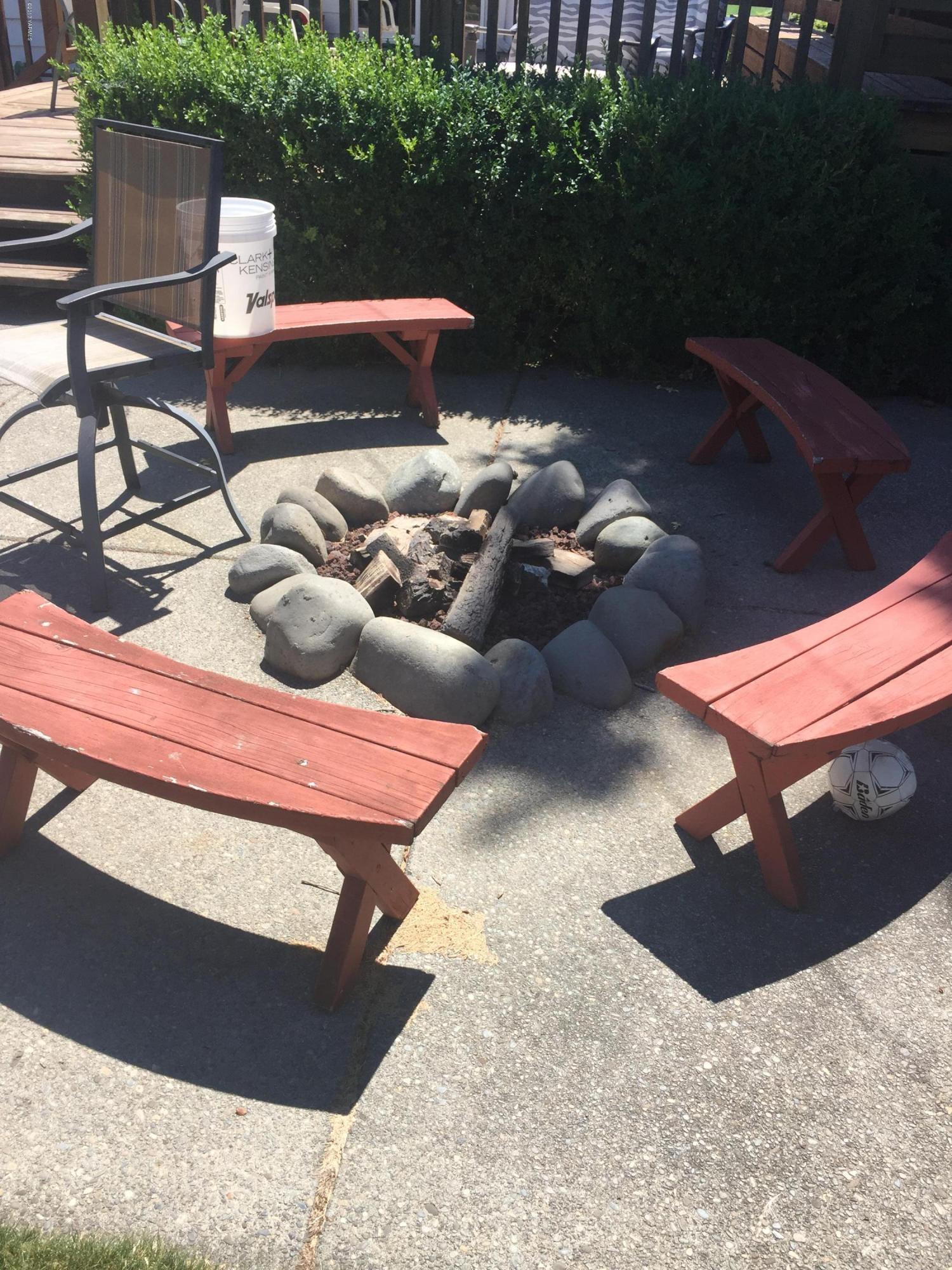 431 Allan Road Naches, WA 98937 - Photo 11 of 50 a outdoor space with furniture