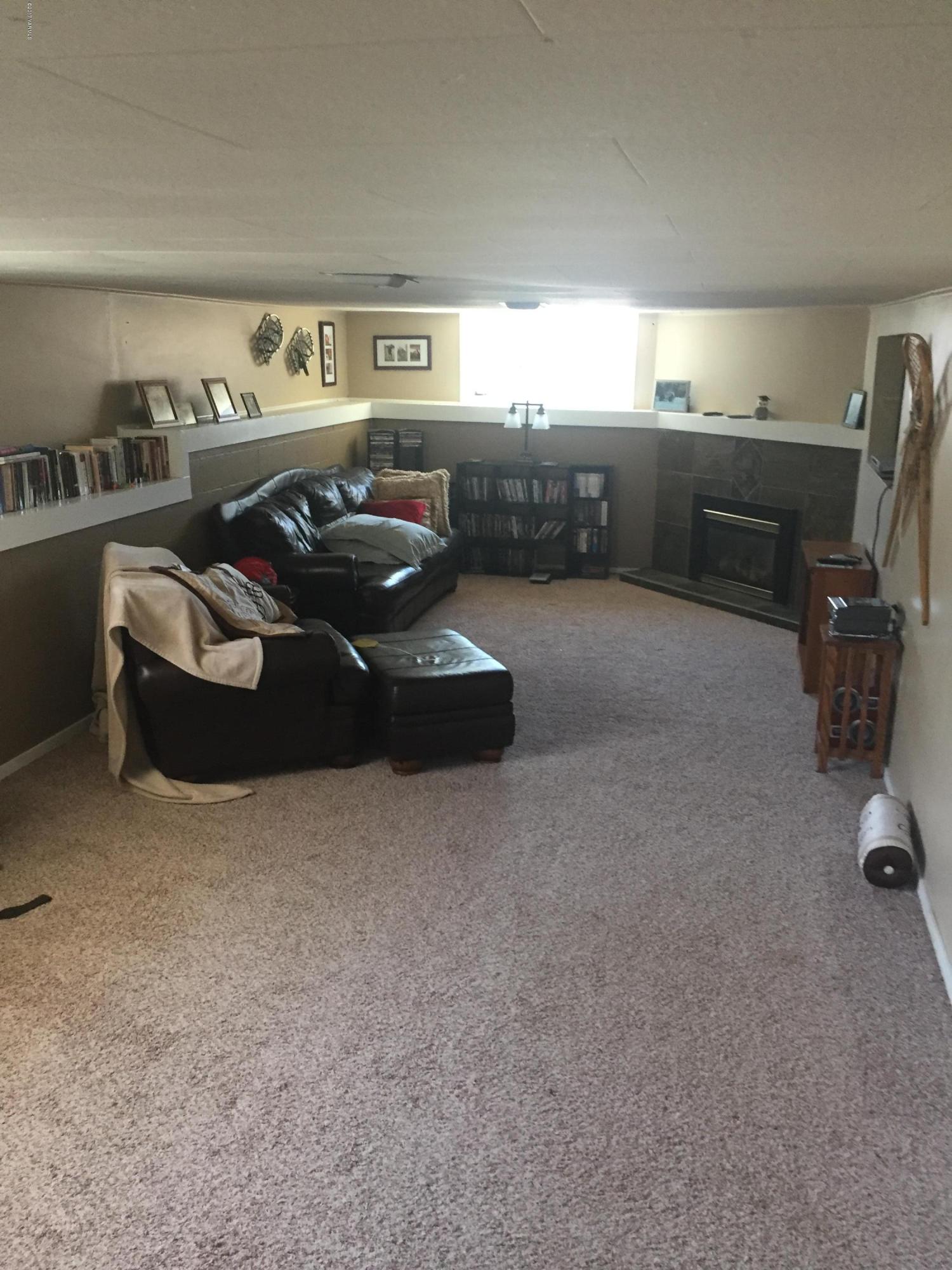 431 Allan Road Naches, WA 98937 - Photo 21 of 50 a kitchen with furniture and window