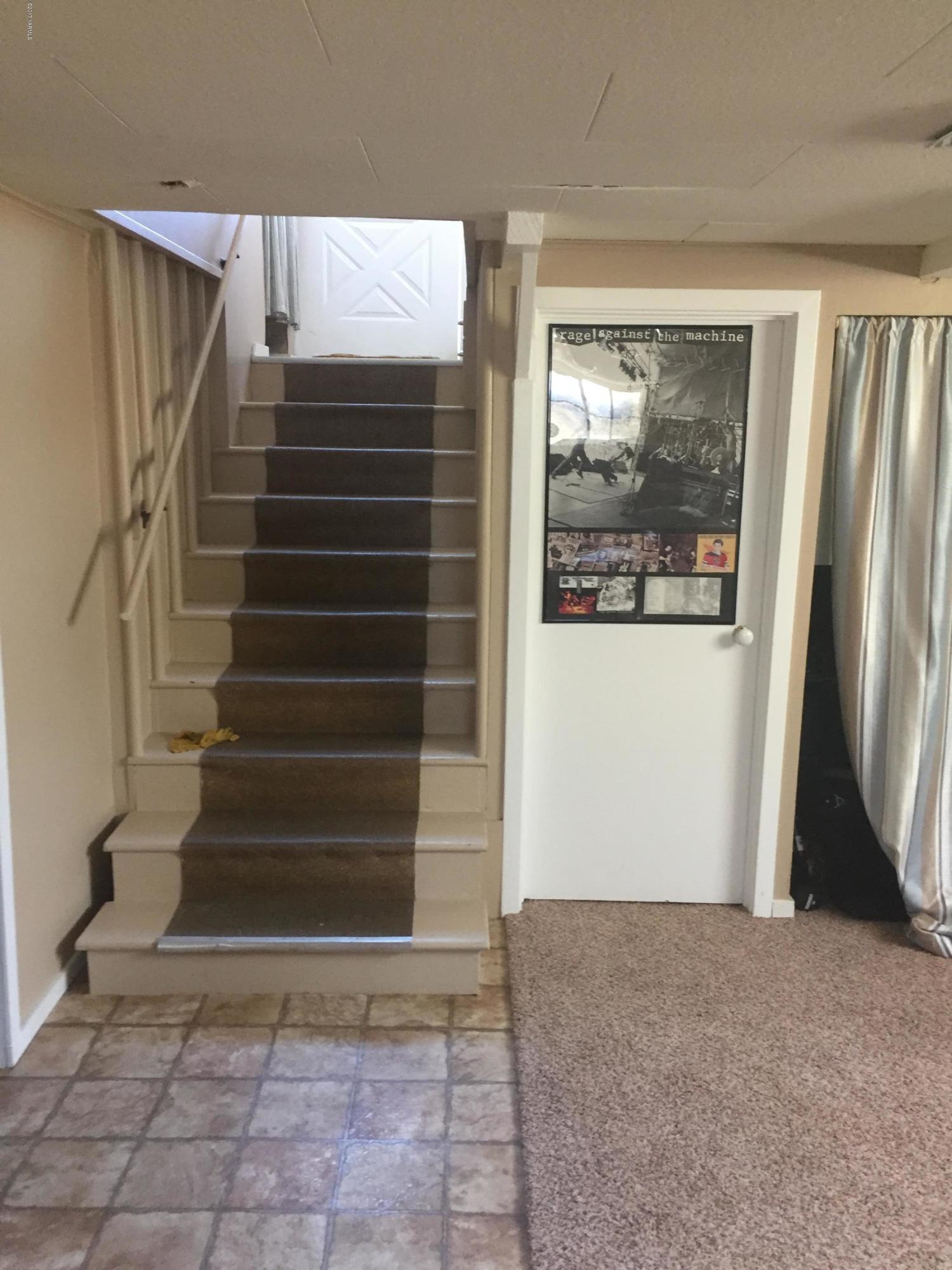 431 Allan Road Naches, WA 98937 - Photo 25 of 50 a view of entryway with wooden floor and a front door