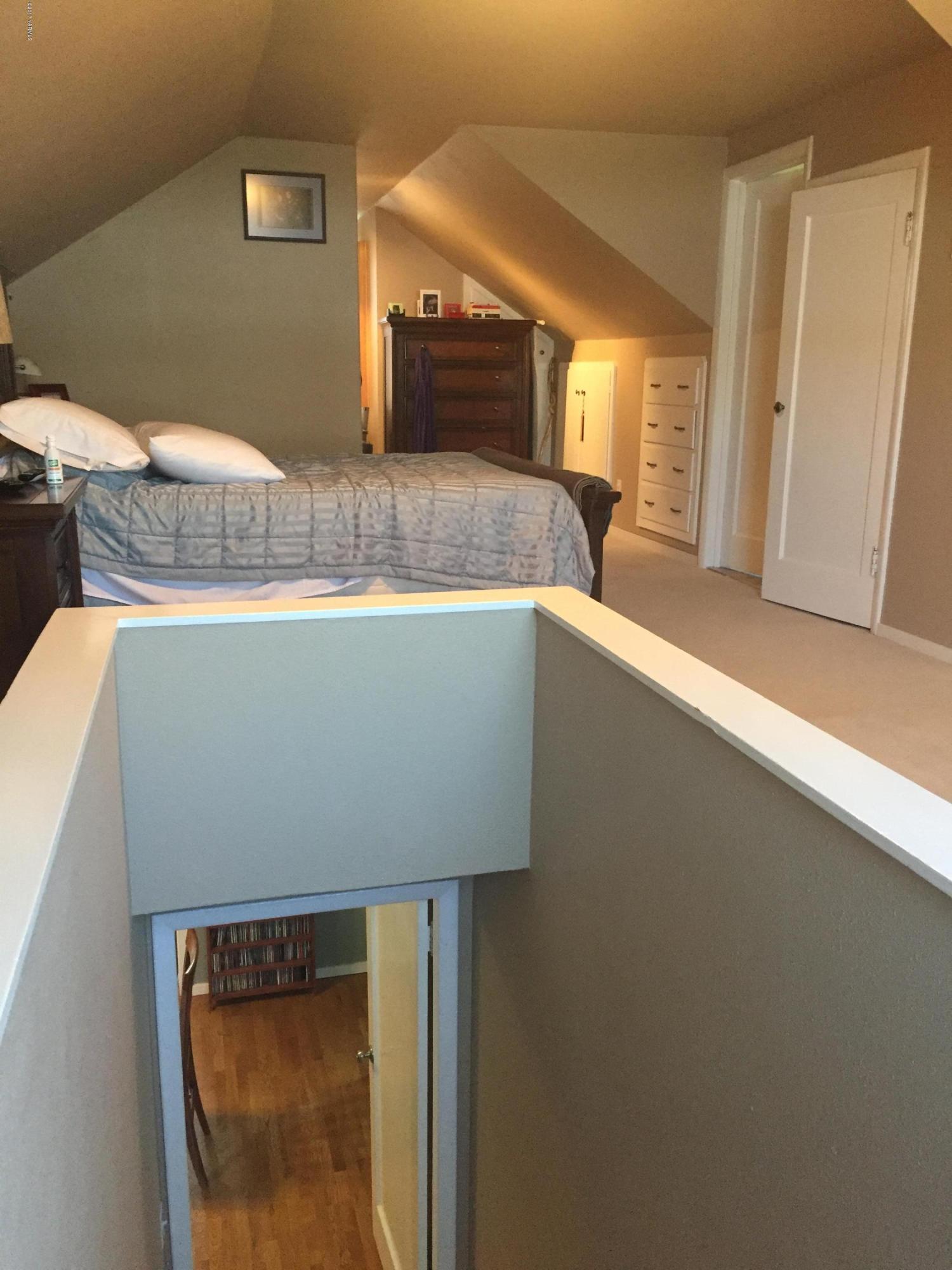 431 Allan Road Naches, WA 98937 - Photo 43 of 50 a room with two washing machine