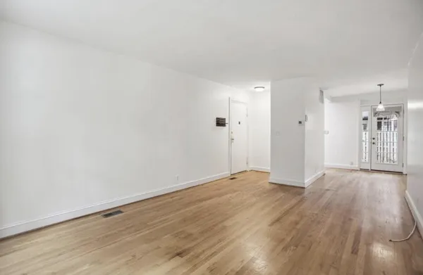 $2,795 | 4906 30th Street South, Unit A2, Arlington, VA 22206