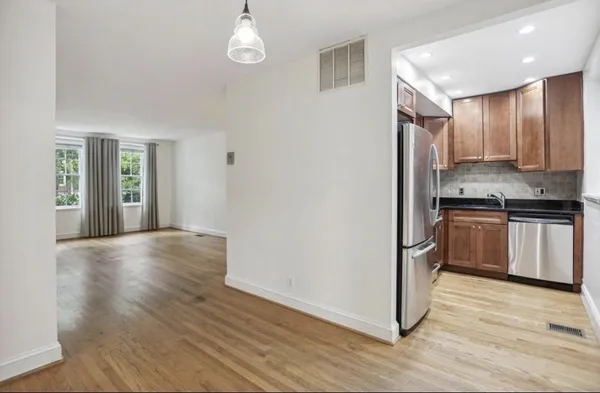 $2,795 | 4906 30th Street South, Unit A2, Arlington, VA 22206