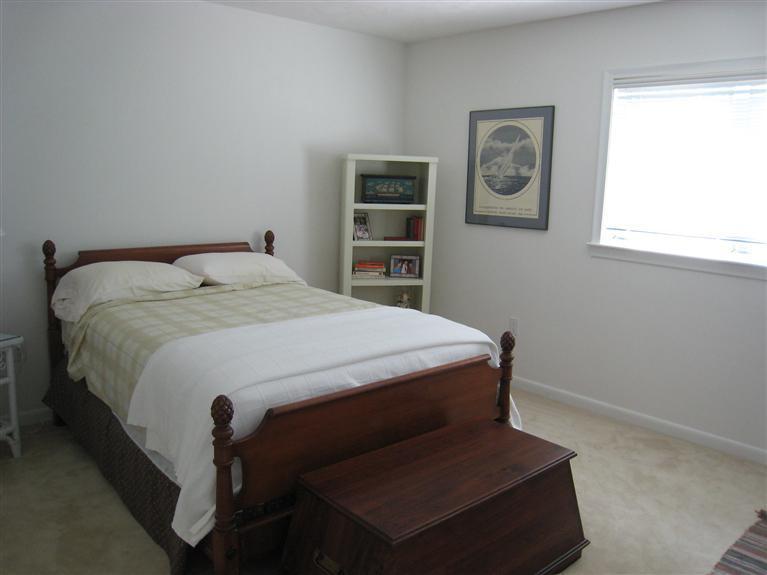 39 Summersea Road Mashpee, MA 02649 - Photo 17 of 18 a bedroom with a bed and a window