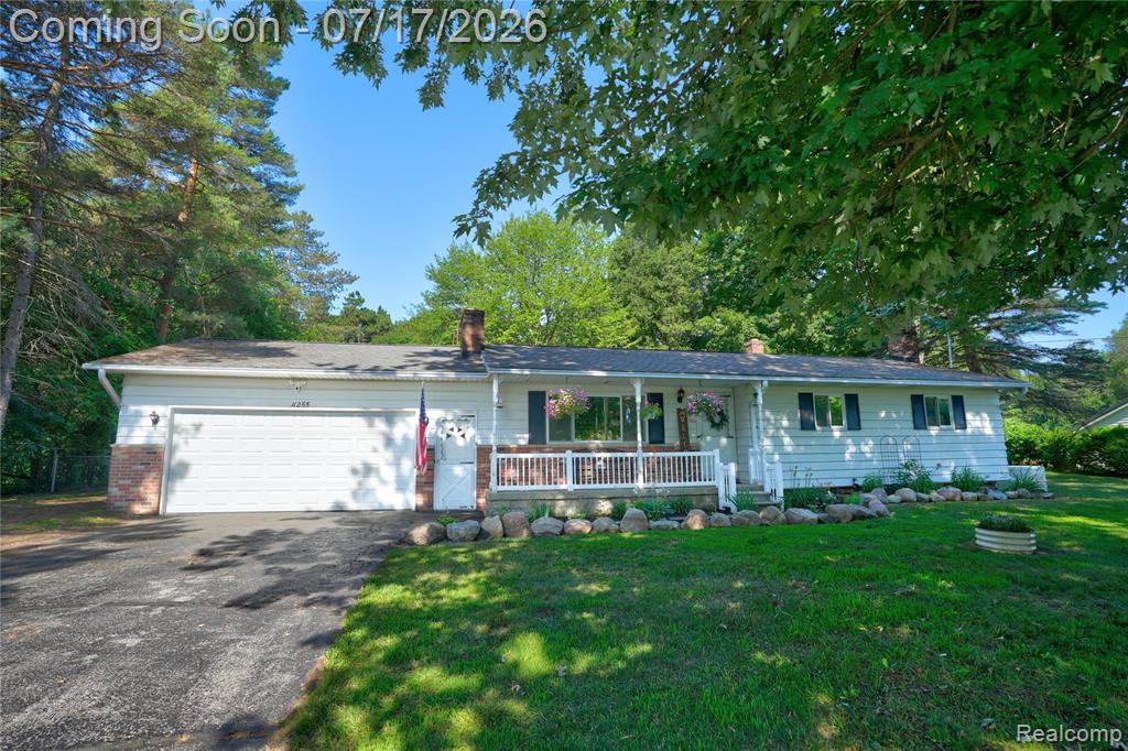 11255 Center Road Clio, MI 48420 - Photo 2 of 37