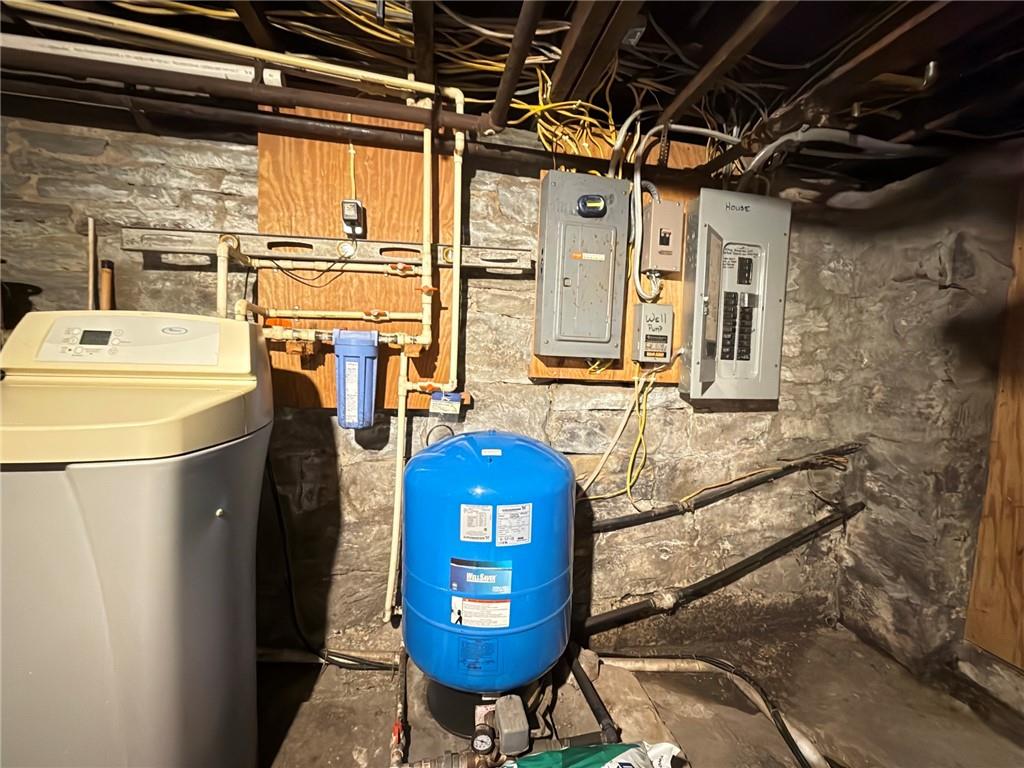 122 Coal Bank Road Greenville, PA 16125 - Photo 49 of 50 a utility room with dryer and washer