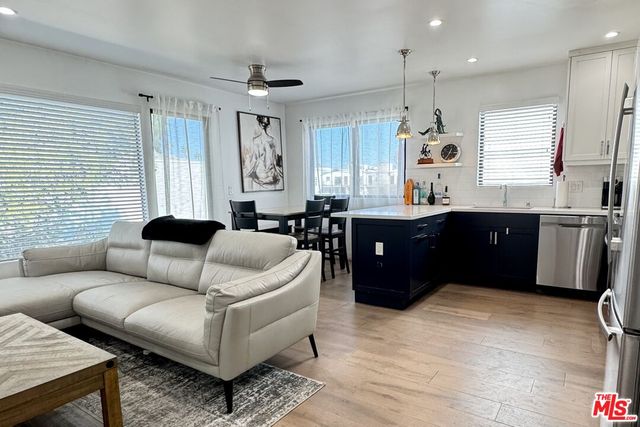 $4,500 | 116 Thornton Place, Unit A, Venice, CA 90291