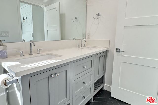 $4,500 | 116 Thornton Place, Unit A, Venice, CA 90291