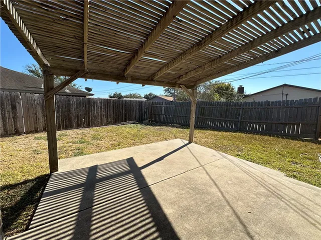 $1,350 | 5057 Wingfoot Lane, Unit A, Corpus Christi, TX 78413