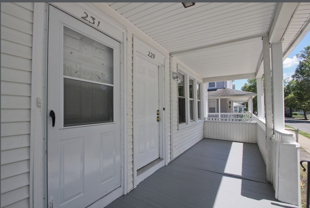 229-231 College Street Springfield, MA 01109 - Photo 14 of 42 Gallery Image 14