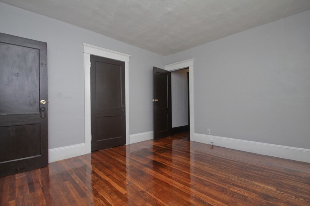 229-231 College Street Springfield, MA 01109 - Photo 15 of 42 Gallery Image 15