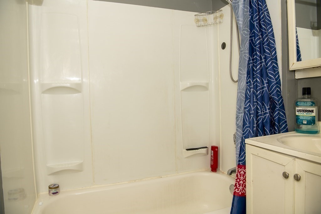229-231 College Street Springfield, MA 01109 - Photo 18 of 42 Gallery Image 18