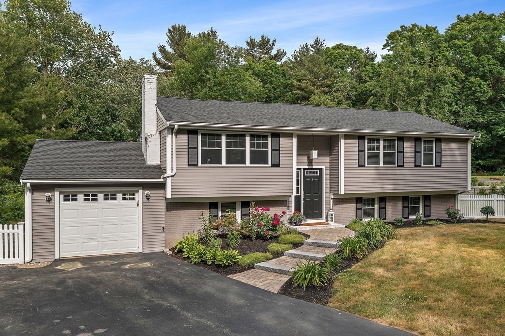 73 Grove Street Hanover, MA 02339 - Photo 4 of 39 Gallery Image 4