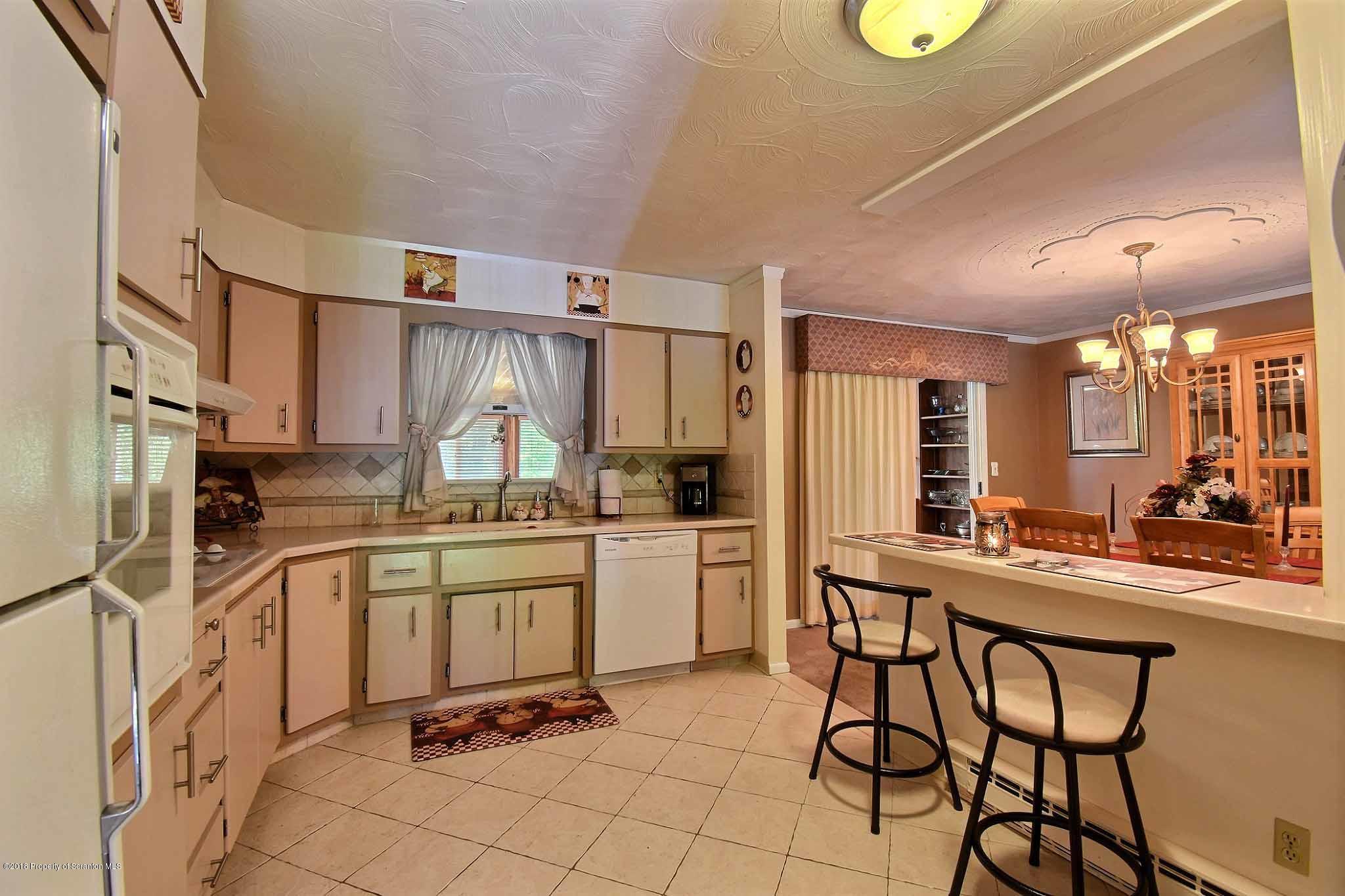 207 Velview Road Moscow, PA 18444 - Photo 14 of 40 Gallery Image 14
