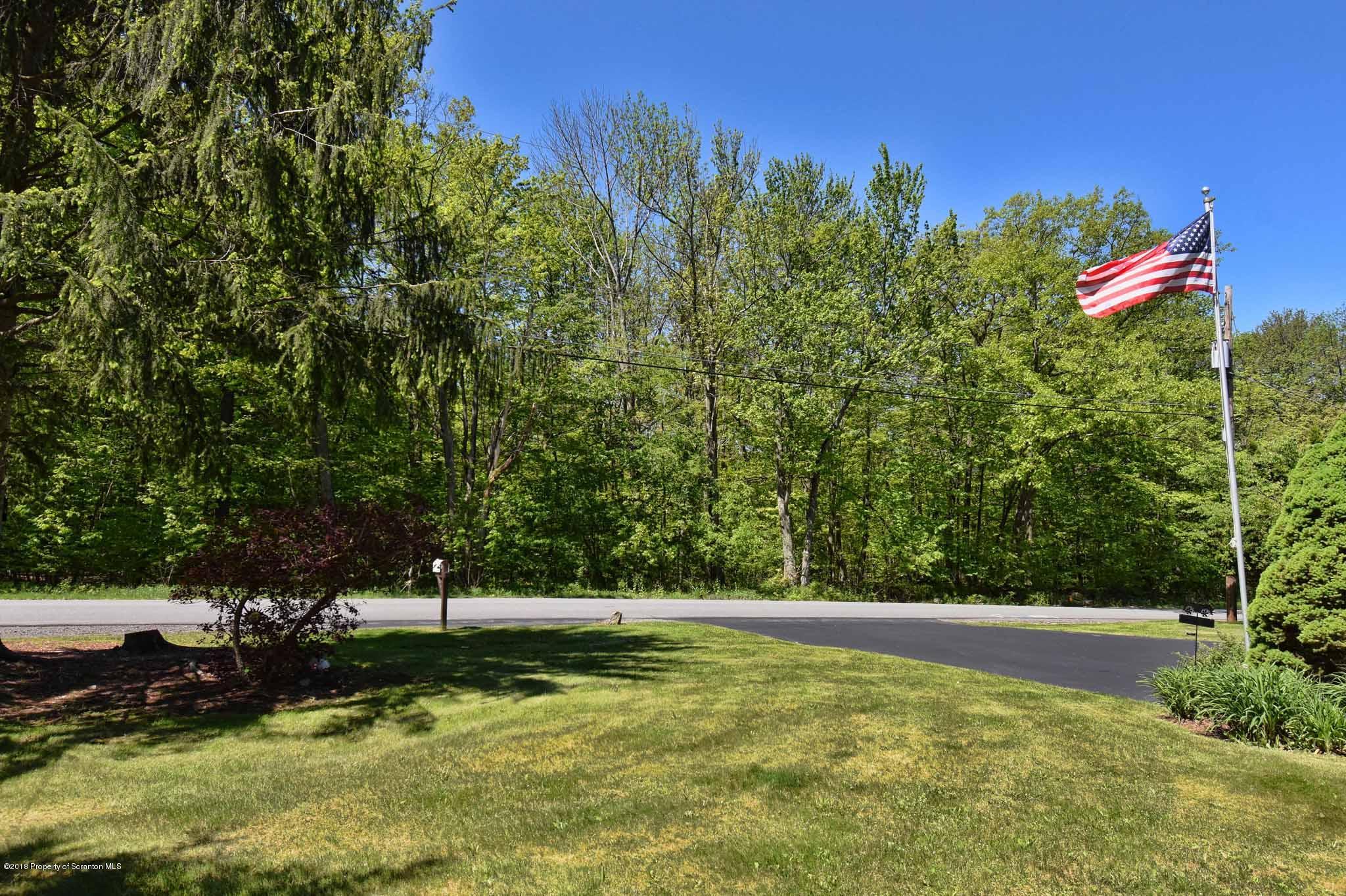 207 Velview Road Moscow, PA 18444 - Photo 31 of 40 Gallery Image 31