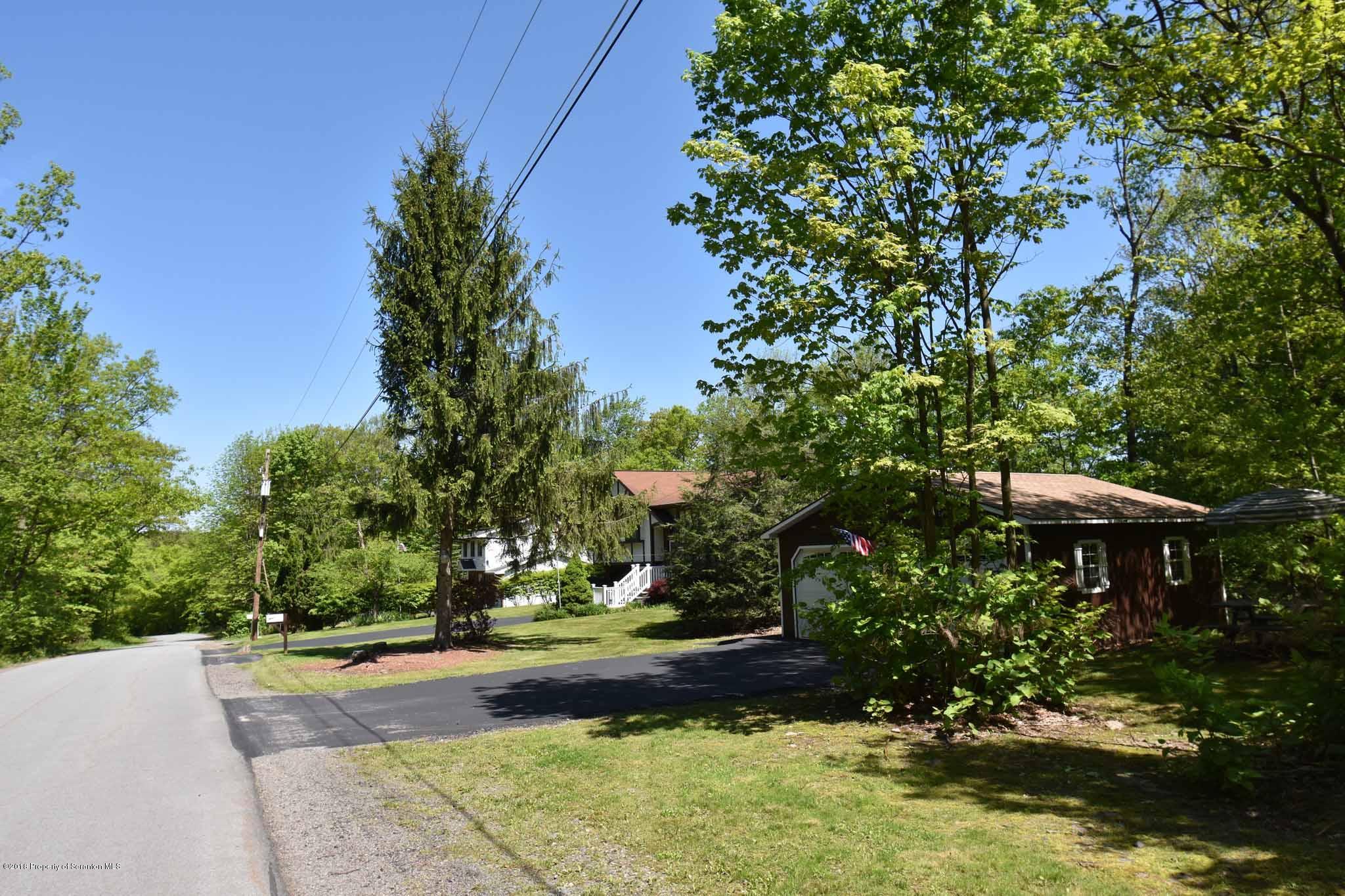 207 Velview Road Moscow, PA 18444 - Photo 32 of 40 Gallery Image 32
