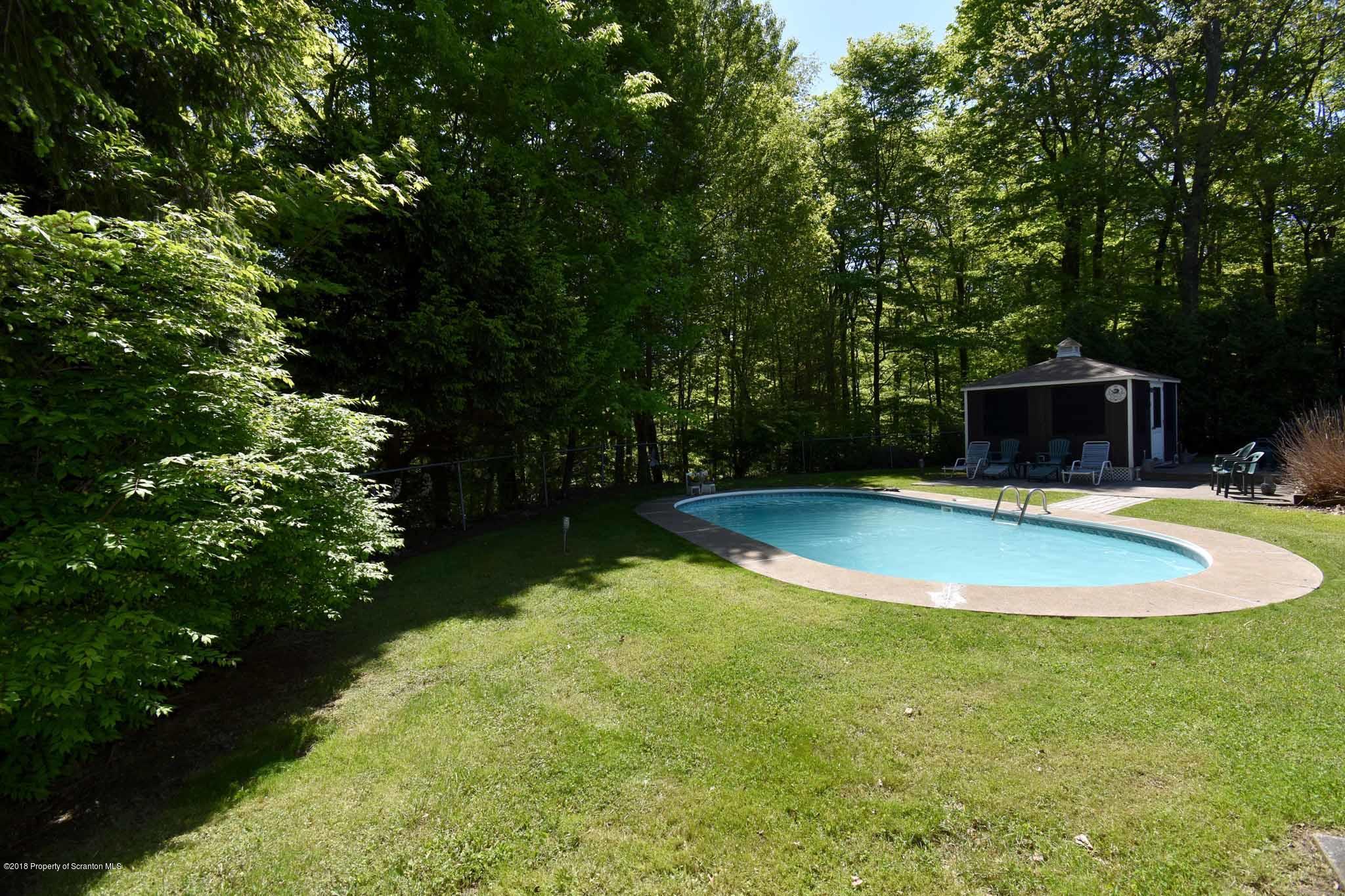 207 Velview Road Moscow, PA 18444 - Photo 33 of 40 Gallery Image 33