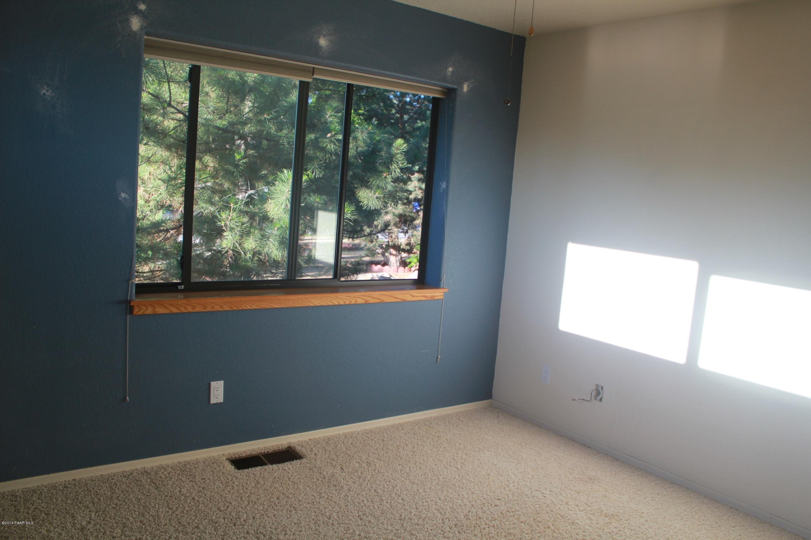 1492 Copper Basin Road Prescott, AZ 86303 - Photo 14 of 20 Guest Bedroom