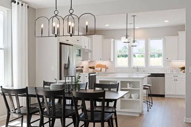 $576,765 | 19663 Hunters Ridge, Rogers, MN 55374