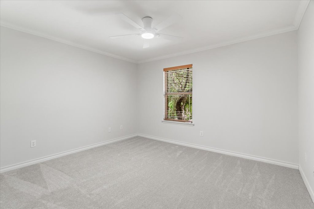 11208 Bastogne Loop Austin, TX 78739 - Photo 28 of 39
