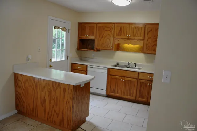 $1,650 | 5871 Locust Street, Milton, FL 32570