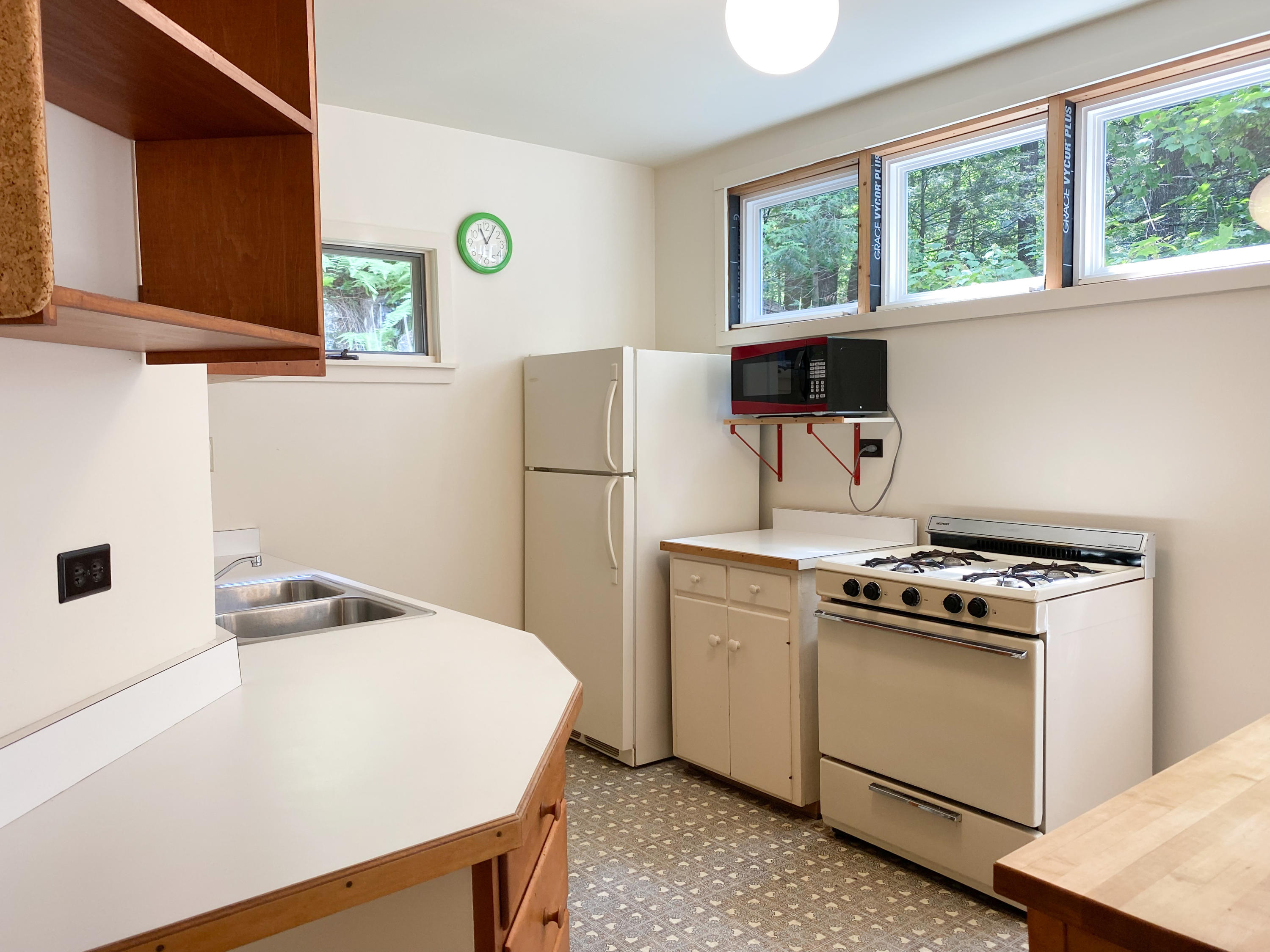 36 Ledge Way Dedham, ME 04429 - Photo 8 of 25 Kitchen