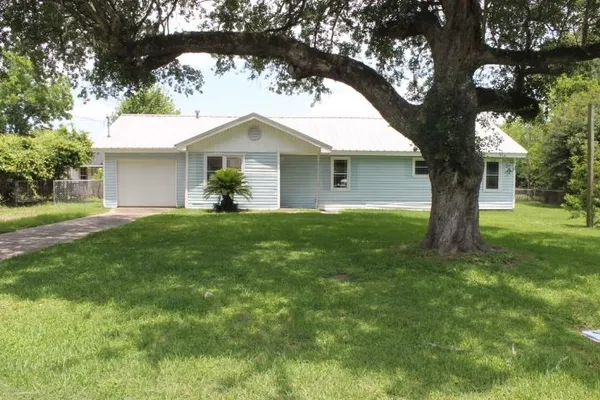 $92,000 | 2714 Dowling Avenue, Orange, TX 77630