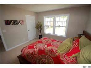 2619 Bramble Ridge Court Charlotte, NC 28215 - Photo 8 of 10 Gallery Image 8