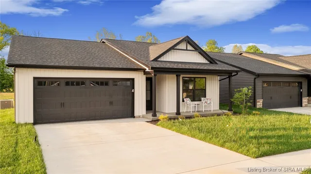 $279,900 | 5703 Harmony Wds Drive, Memphis, IN 47143