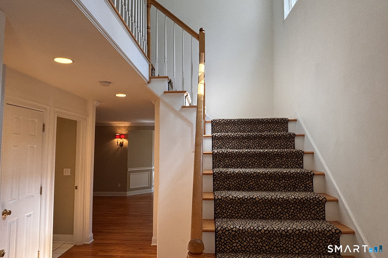 405 South Pine Creek Road Fairfield, CT 06824 - Photo 2 of 22