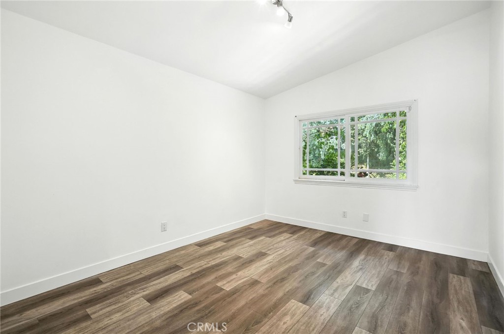 4141 Coldstream Terrace Tarzana, CA 91356 - Photo 26 of 41 an empty room with a window