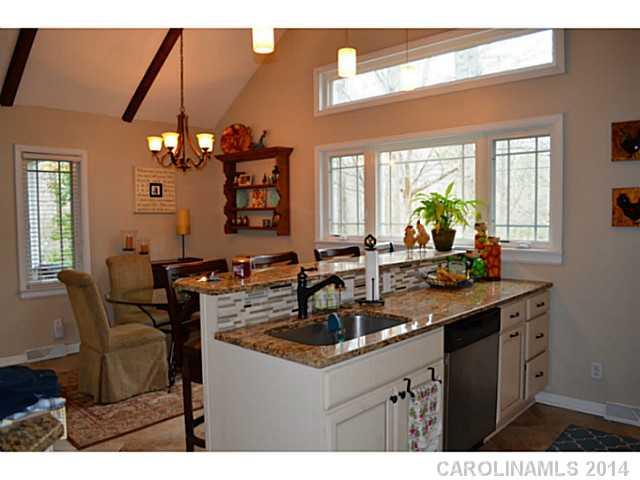 441 Bubbling Well Road, Unit 17 Matthews, NC 28105 - Photo 5 of 16 Gallery Image 5