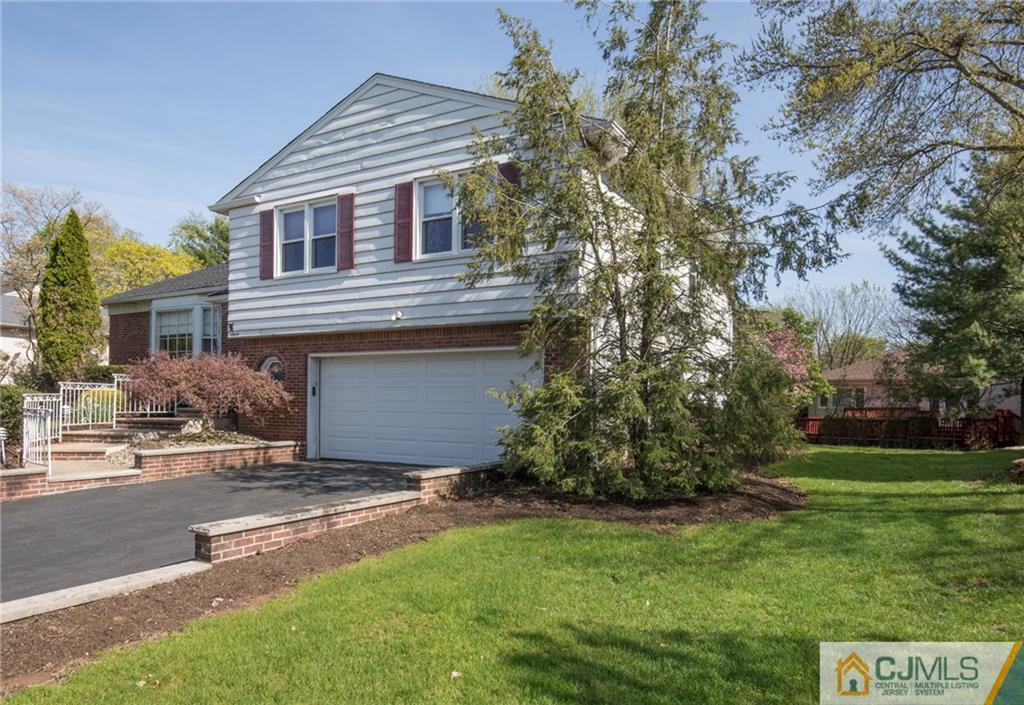 7 Fairhill Road Edison, NJ 08817 - Photo 3 of 24 Gallery Image 3