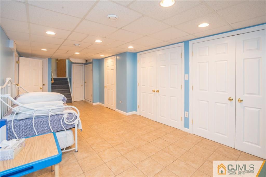 7 Fairhill Road Edison, NJ 08817 - Photo 22 of 24 Gallery Image 22