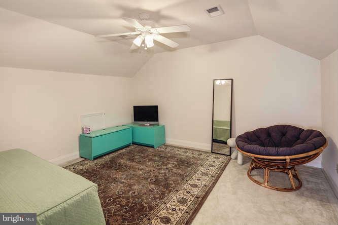18265 Wickham Road Olney, MD 20832 - Photo 20 of 30 Bedroom