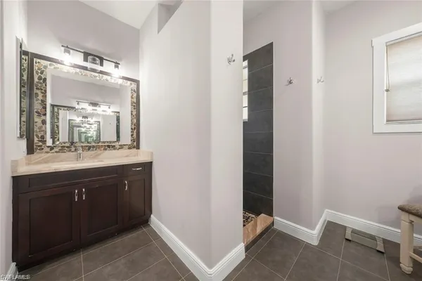 $3,200 | 646 Vintage Reserve Circle, Unit 4D, Naples, FL 34119