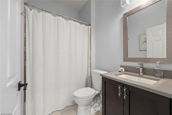 $3,200 | 646 Vintage Reserve Circle, Unit 4D, Naples, FL 34119